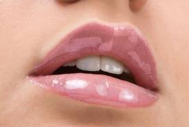 sexy_full_lips.jpg
