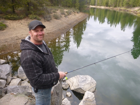 Hot_of_Jon_fishing.JPG