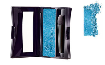 blue_eye_shadow.jpg