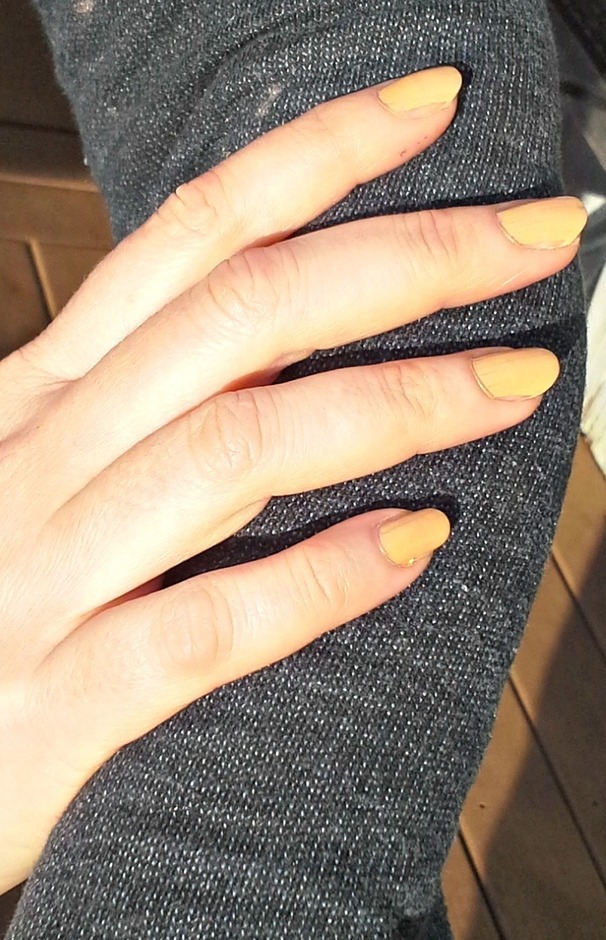 nude nails.jpg