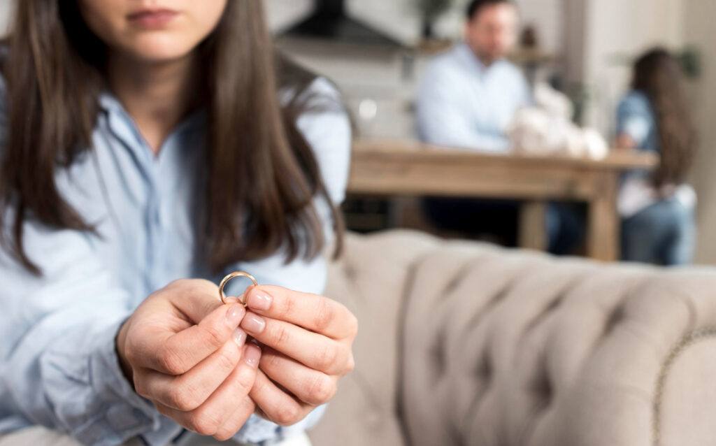 Coping with contested divorce.