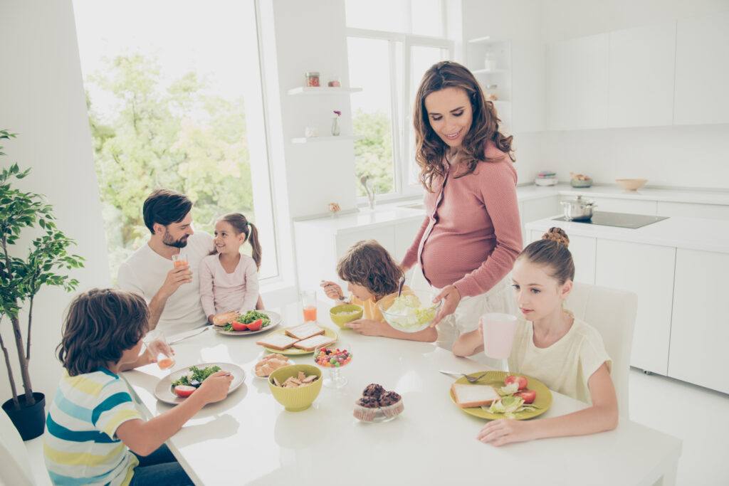 Planning Food Costs Wisely: Creating a Realistic Grocery Budget for a Larger Household- Beautiful Moms Blog